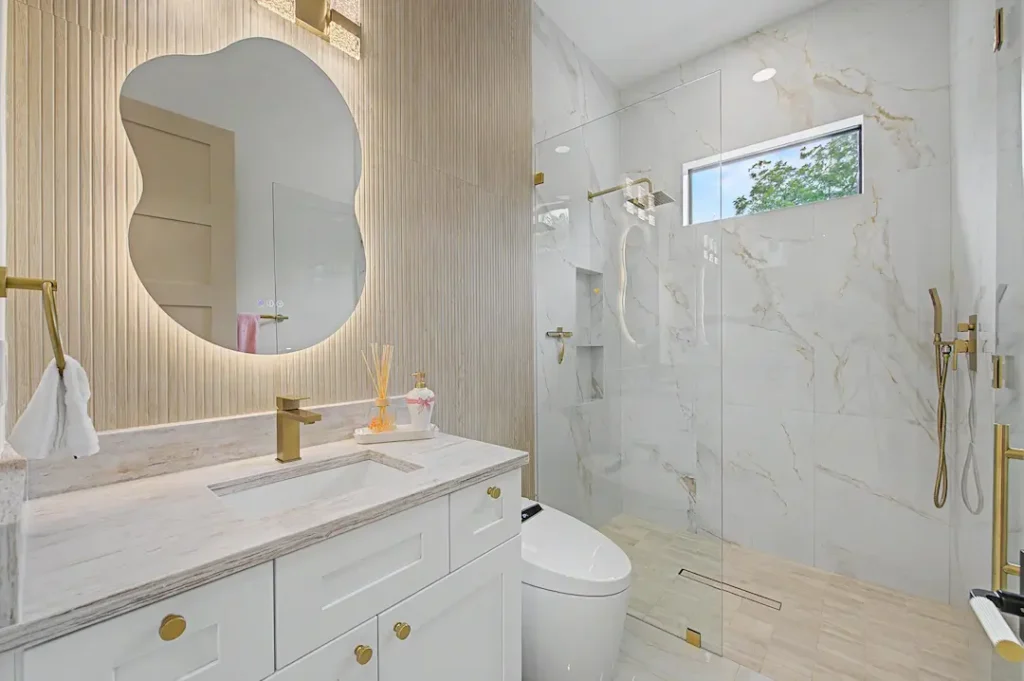 Elegant Walk-In Shower Bathroom